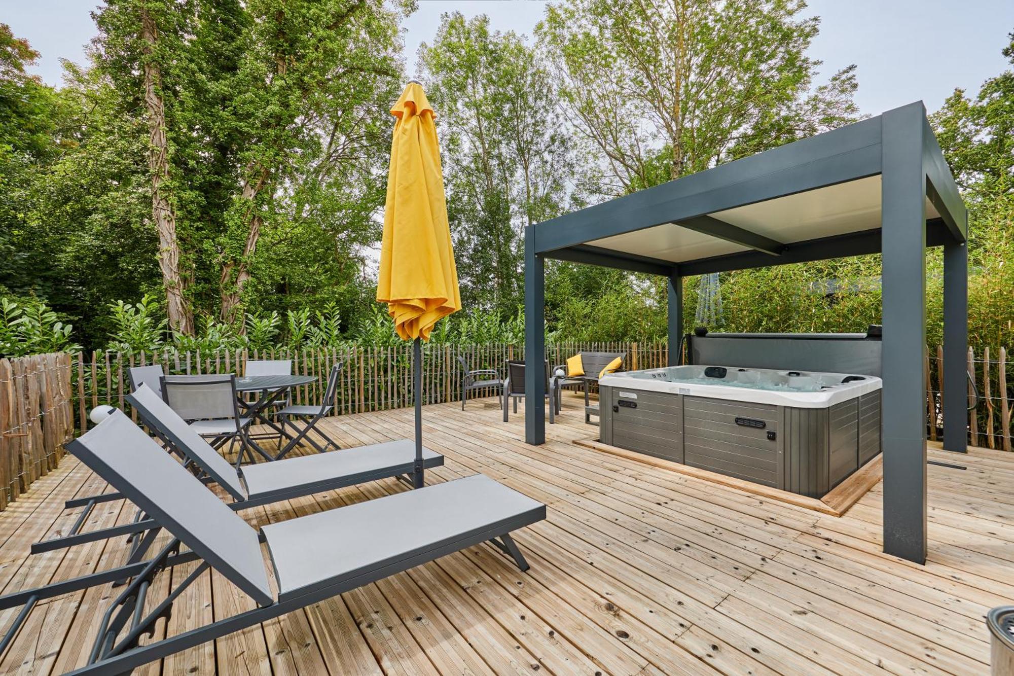 Апартаменты Domaine Du Gros Chene - Terrasses Avec Jacuzzis Privatifs Ablon Экстерьер фото